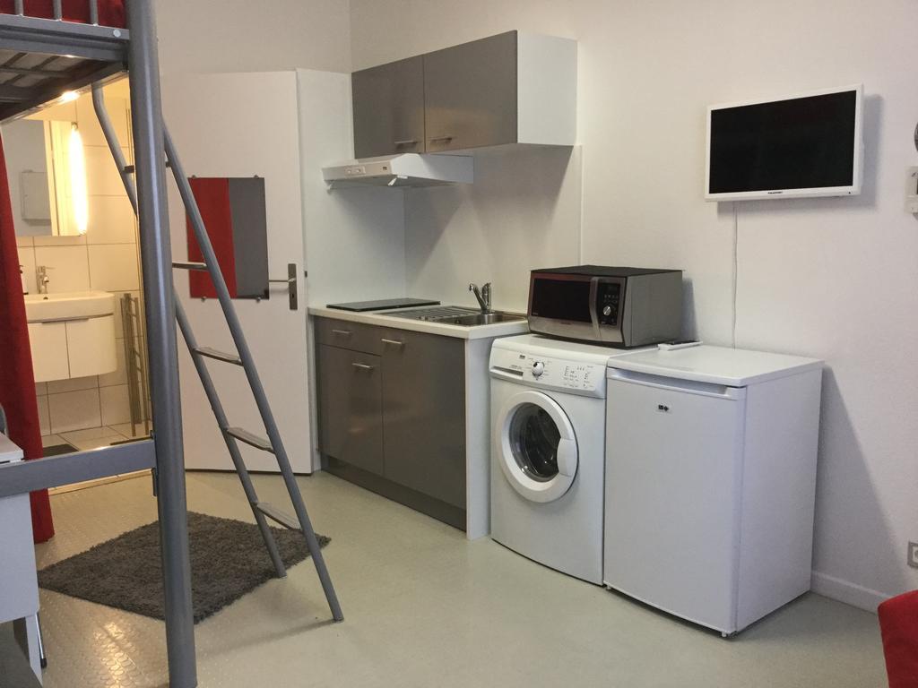 Studio Sur Cour Au Coeur De Кольмар Экстерьер фото